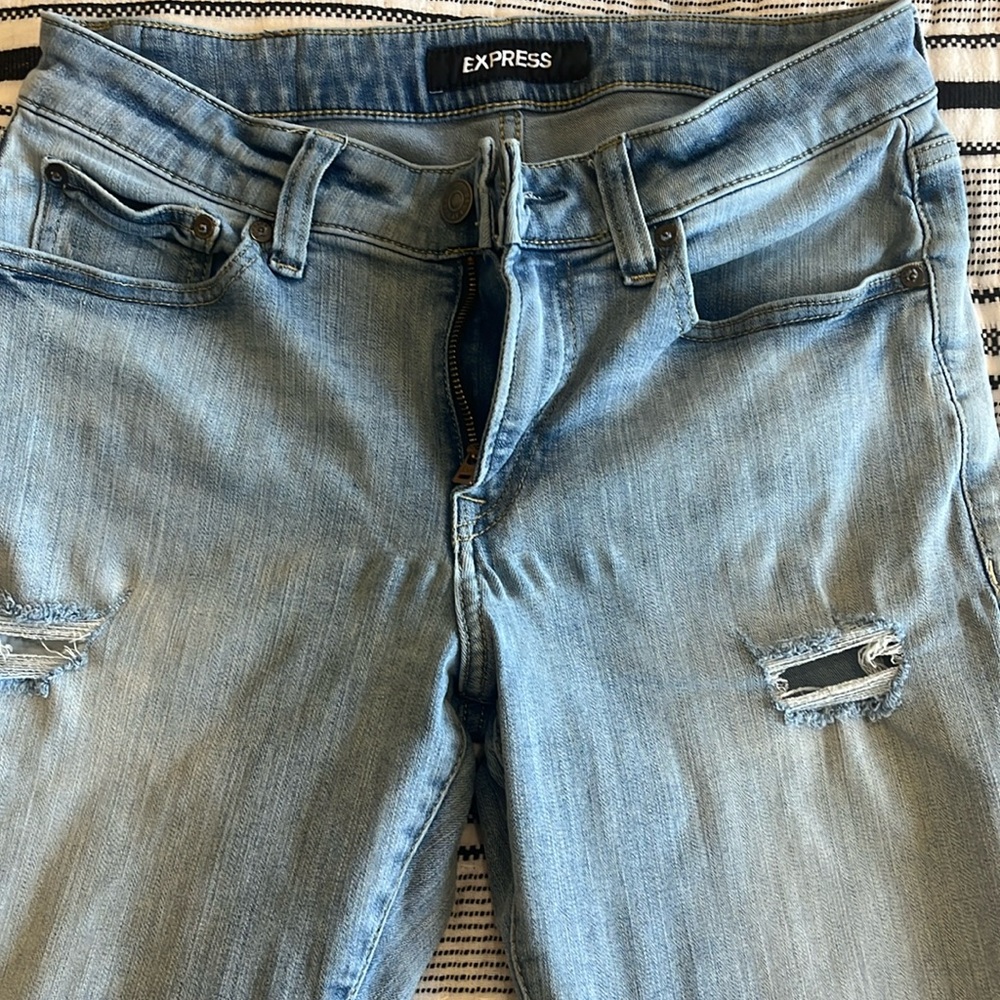 Light wash Express Denim Jeans. 29x32
